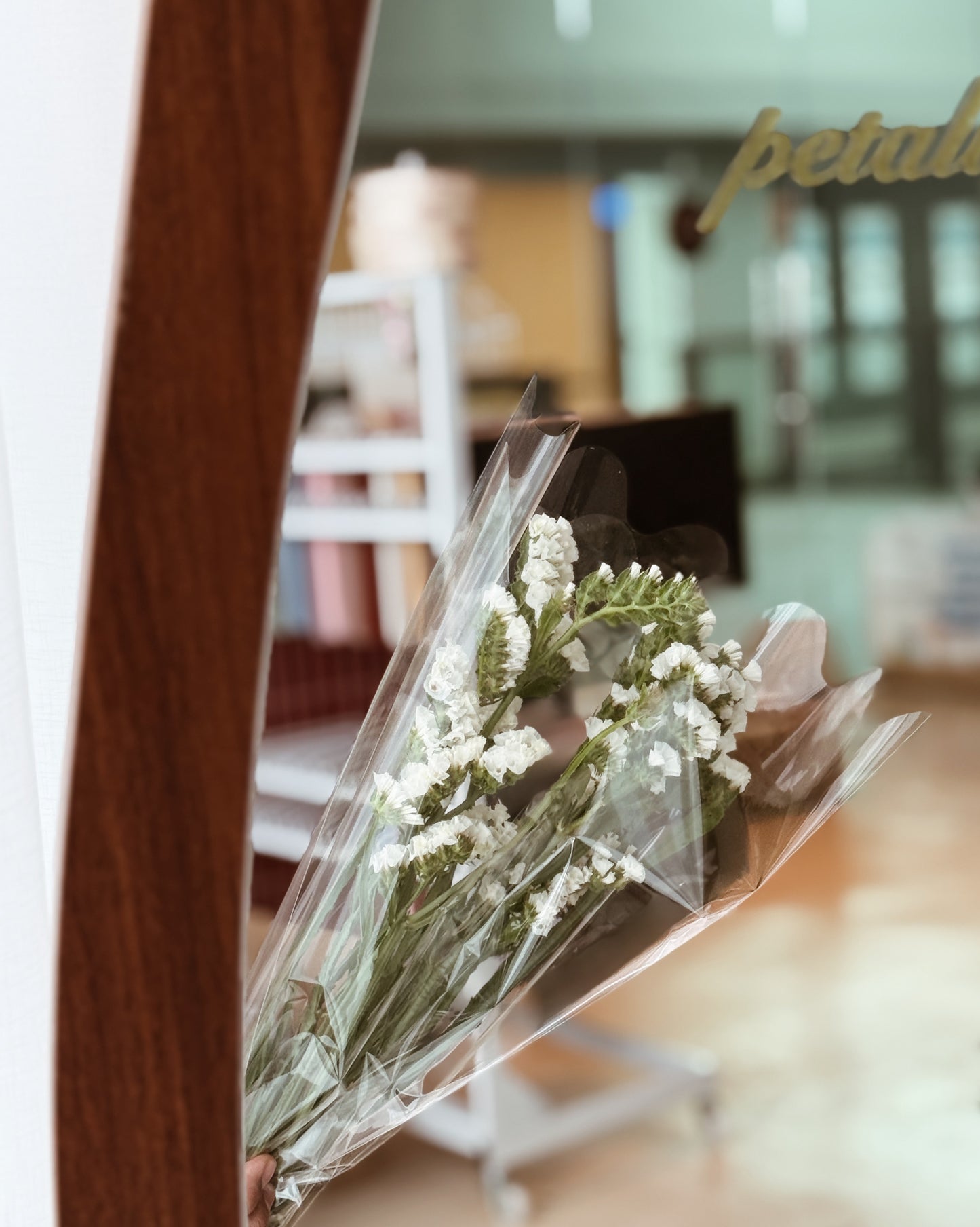 Statice | White